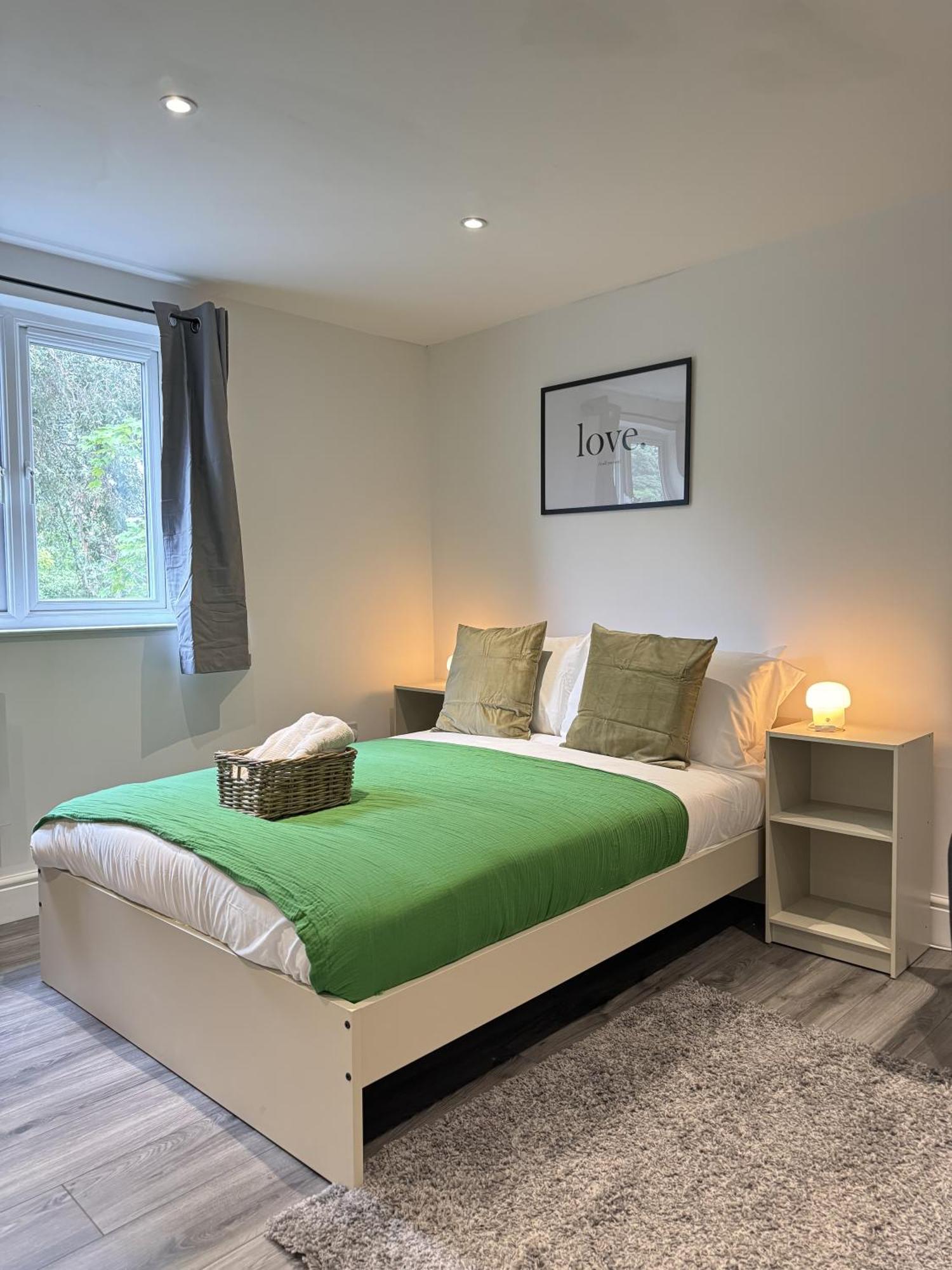 En-Suite Bedroom For Up To 4! Sofa Bed - Near Stratford ลอนดอน ภายนอก รูปภาพ