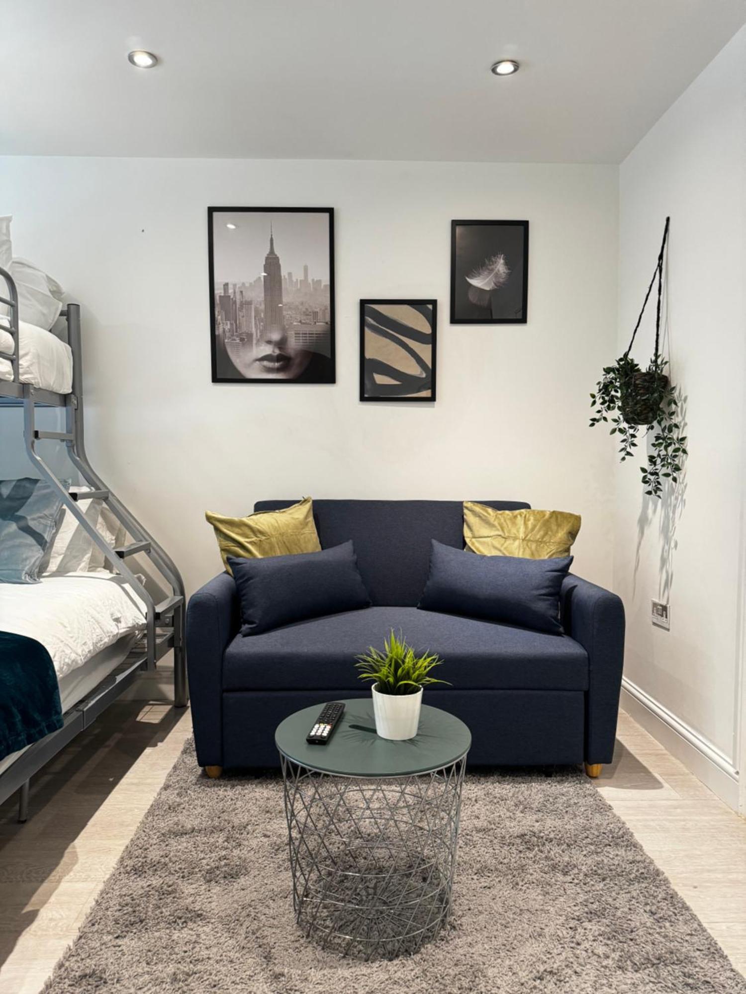 En-Suite Bedroom For Up To 4! Sofa Bed - Near Stratford ลอนดอน ภายนอก รูปภาพ