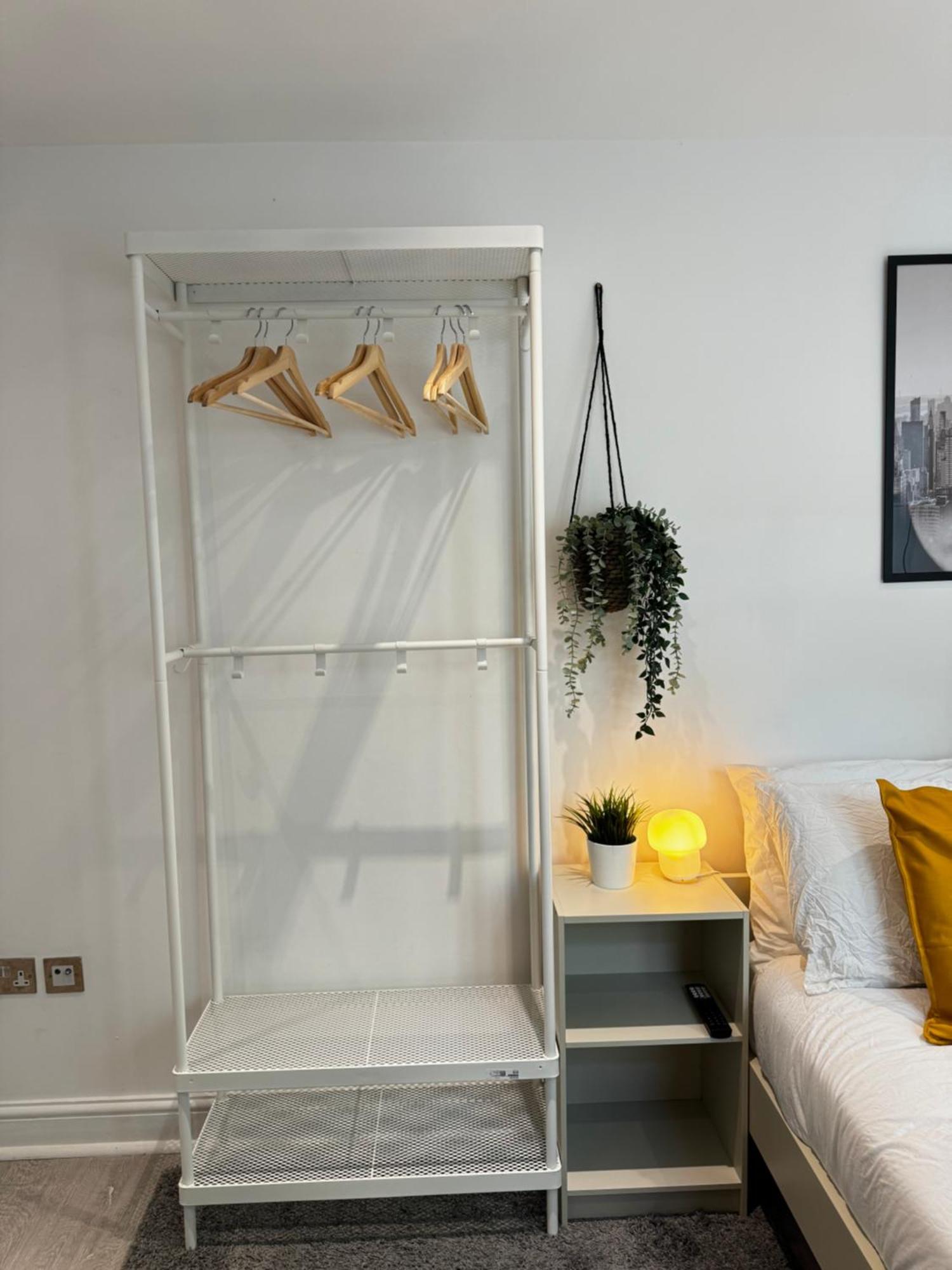En-Suite Bedroom For Up To 4! Sofa Bed - Near Stratford ลอนดอน ภายนอก รูปภาพ