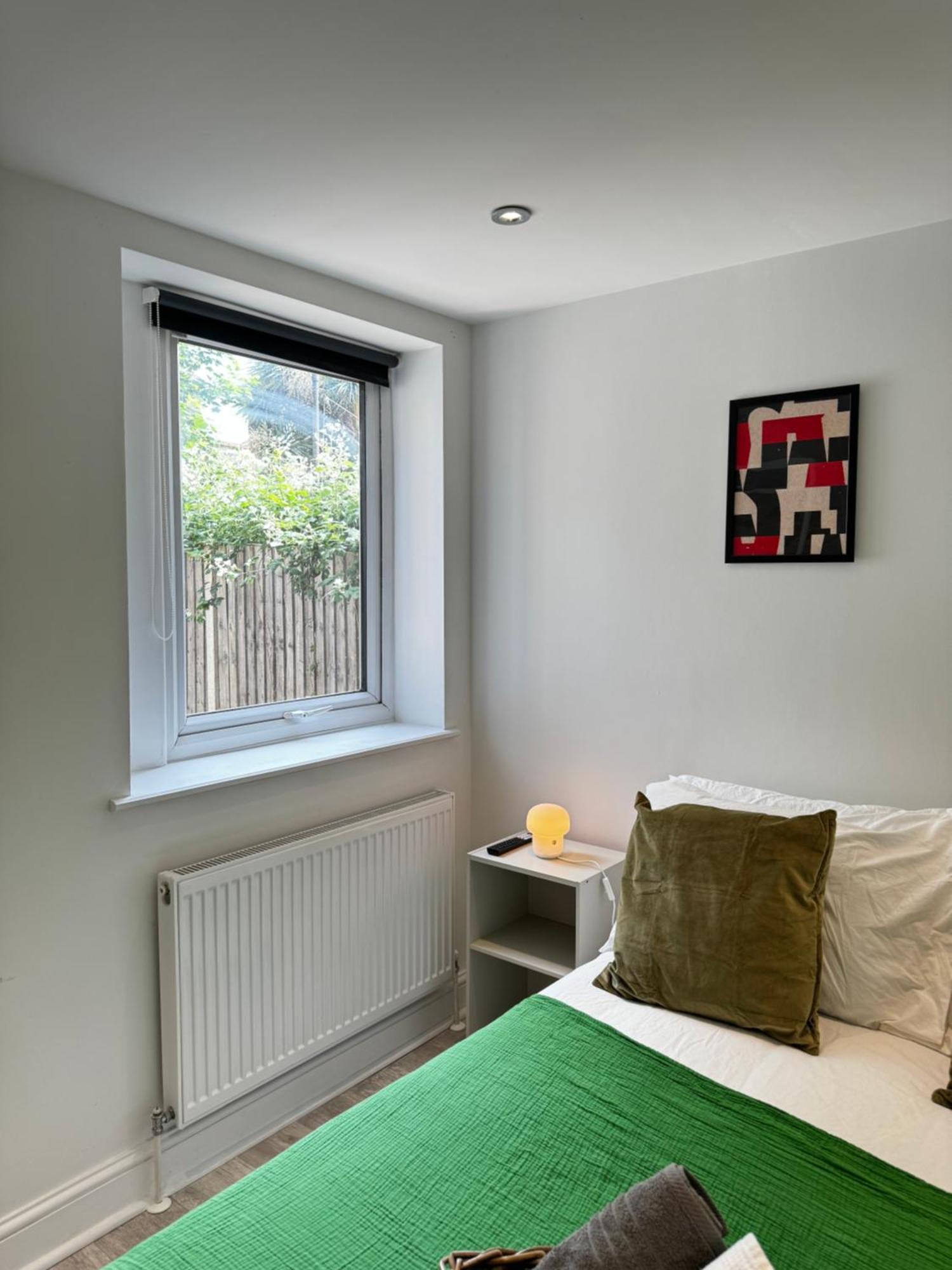 En-Suite Bedroom For Up To 4! Sofa Bed - Near Stratford ลอนดอน ภายนอก รูปภาพ